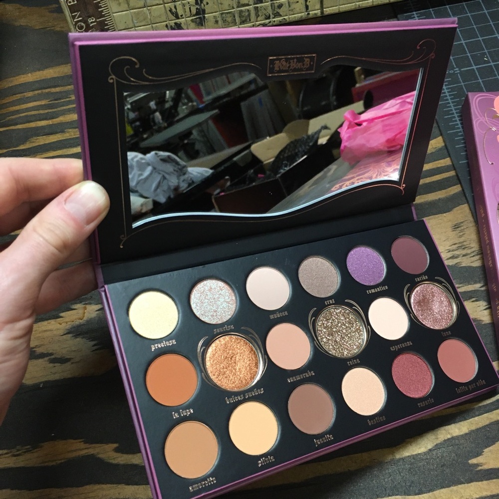 Kat Von D Vegan Lolita Por Vida Eyeshadow Palette